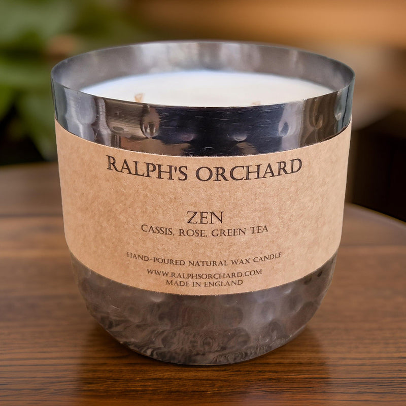 cassis, rose and green tea scented candle