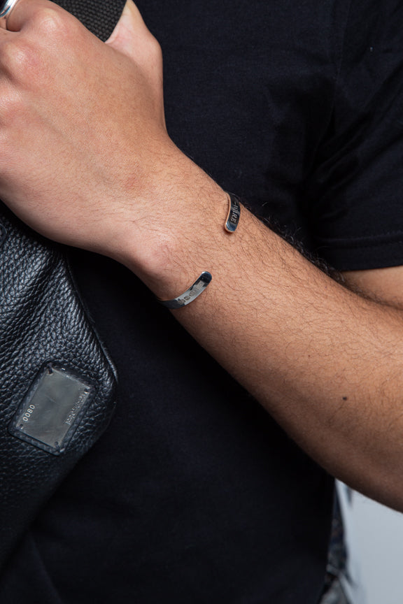 Curve Bangle