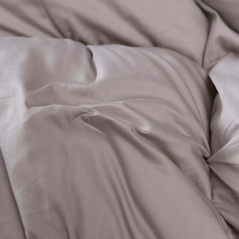 Grey Luxurious Quilted Cotton Goose Down Comforter – Ultra-Soft, Warm & Breathable + FREE Gift!