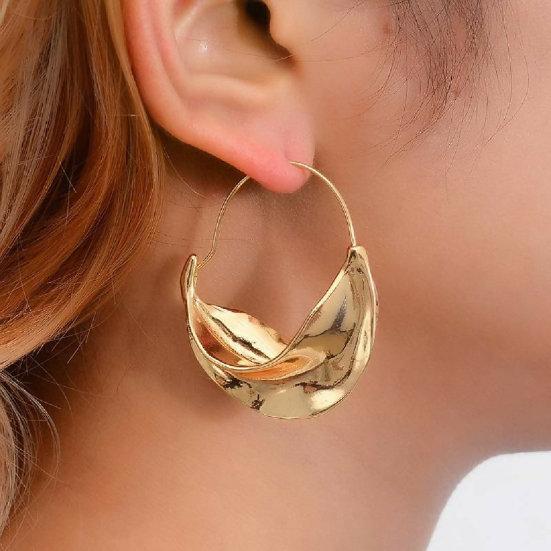 The Rock The Boat Earring in Gold or Retro in Silver