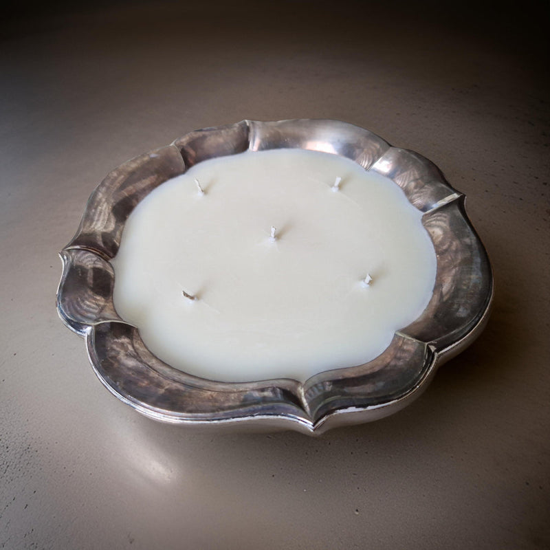 Flower-Shaped Bowl Candle – Vintage Bookshop Scent