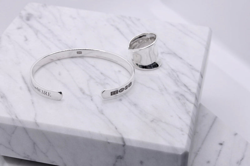 Curve Bangle
