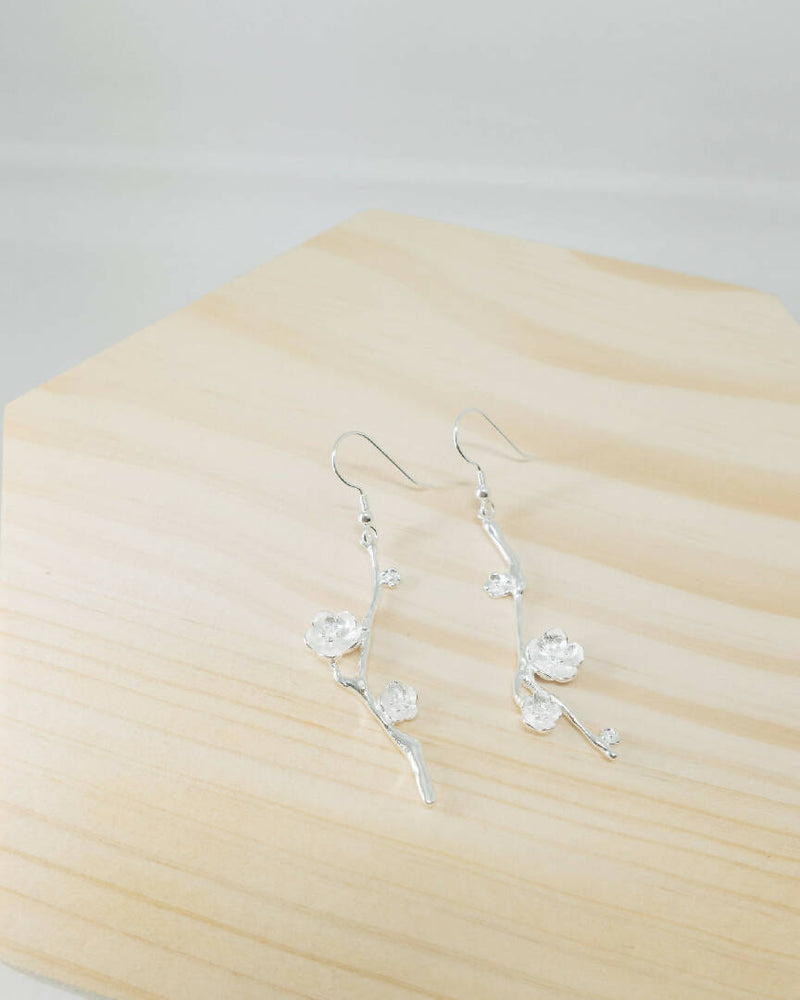 Mismatched Floral Branch Dangled Earrings