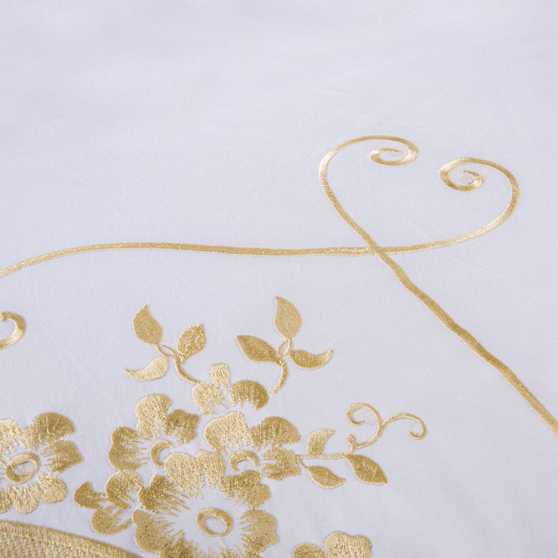 Golden Embroidery Duvet Cover Set – 100% Egyptian Cotton, Ultra-Soft & Breathable (4/7 Piece Set) + FREE Gift!