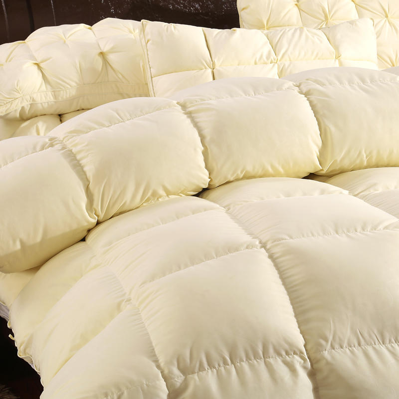 Curble Yellow Goose Down Comforter – Ultra-Soft, Lightweight & Insulated Luxury Bedding (100% Cotton Cover)+ FREE Gift!