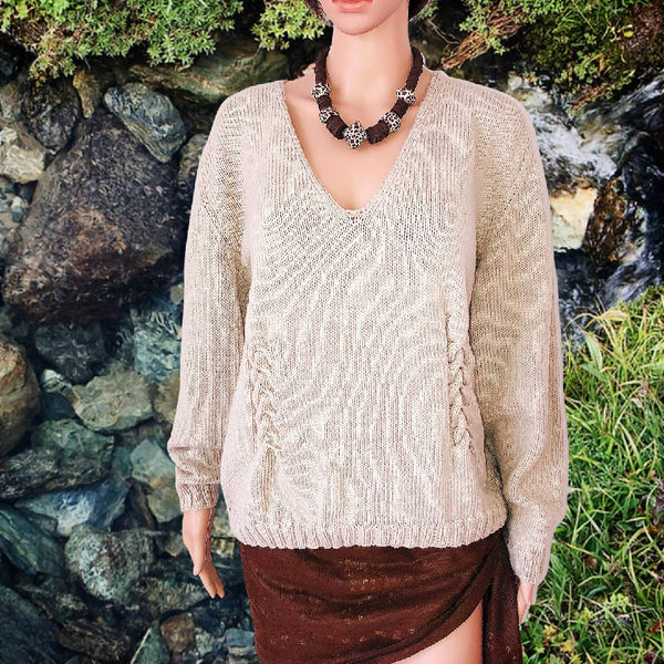 V-neck pullover with "darts" effect knitted in Extrafine Merino
