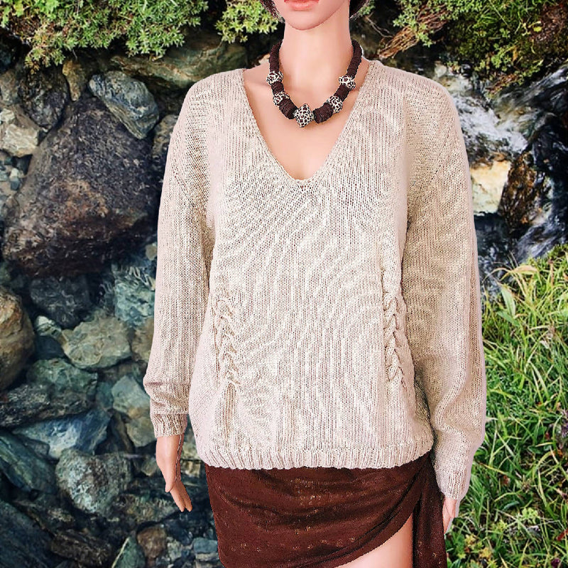 V-neck pullover with "darts" effect knitted in Extrafine Merino