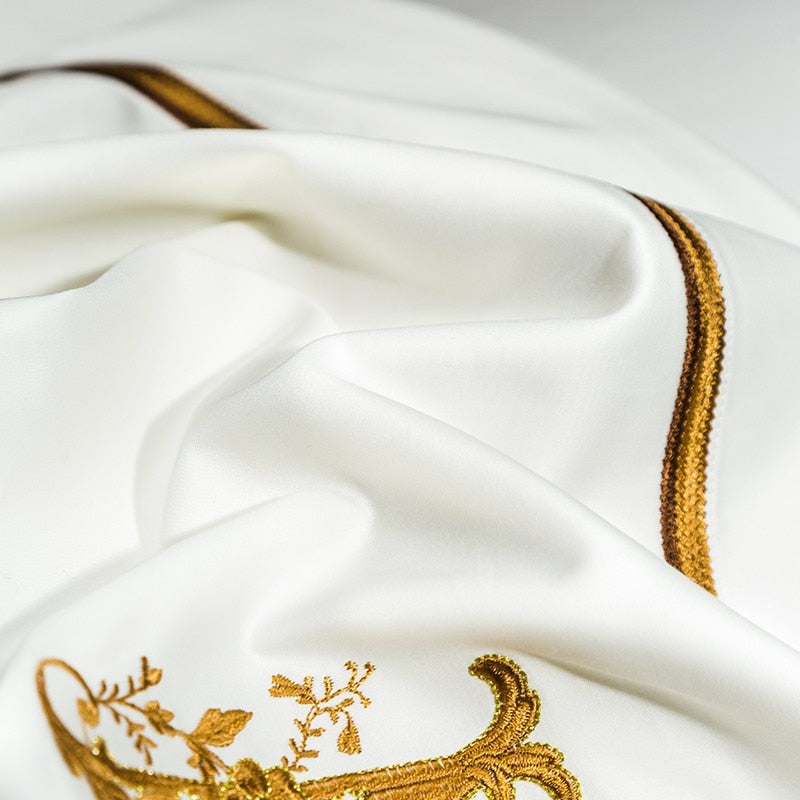 Luxury M Golden Embroidery S. White Duvet Cover Set (Egyptian Cotton) - 4 Piece Set