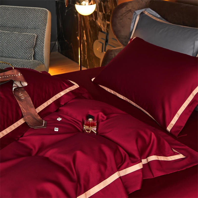 Wollon Red Duvet Cover Set (Egyptian Cotton) - 4 Piece Set