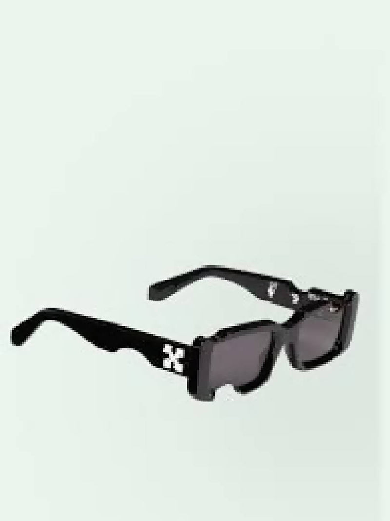 Off-White Cady Rectangular Frame Sunglasses Black/White