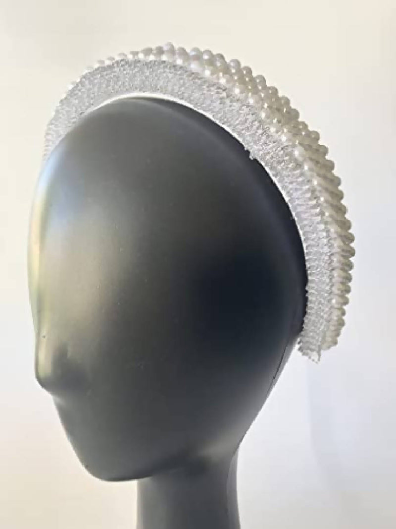 Elizabethan Ruffle with Pearls
