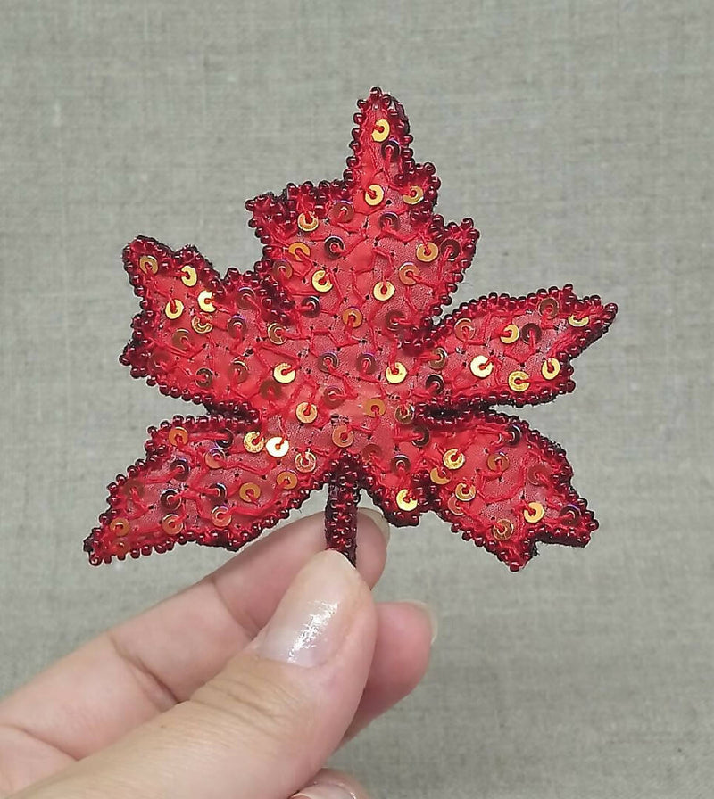 Broche feuille d'érable