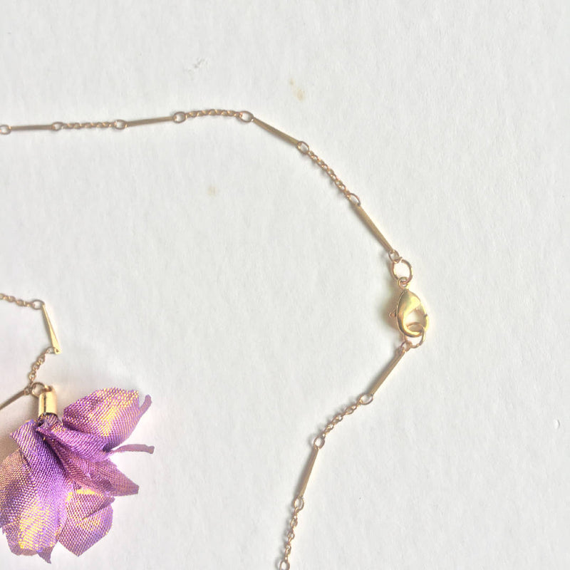 Shiny Flower Necklace