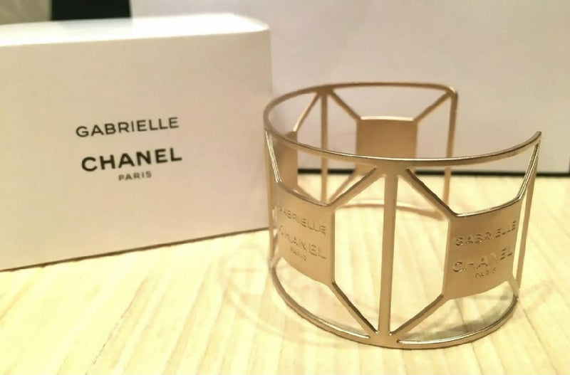 CHANEL GABRIELLE GOLD BRACELET NEW RARE ACCESSORY