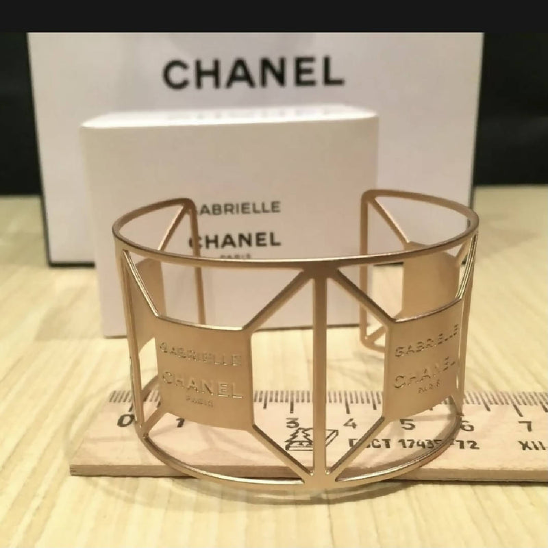 CHANEL GABRIELLE GOLD BRACELET NEW RARE ACCESSORY