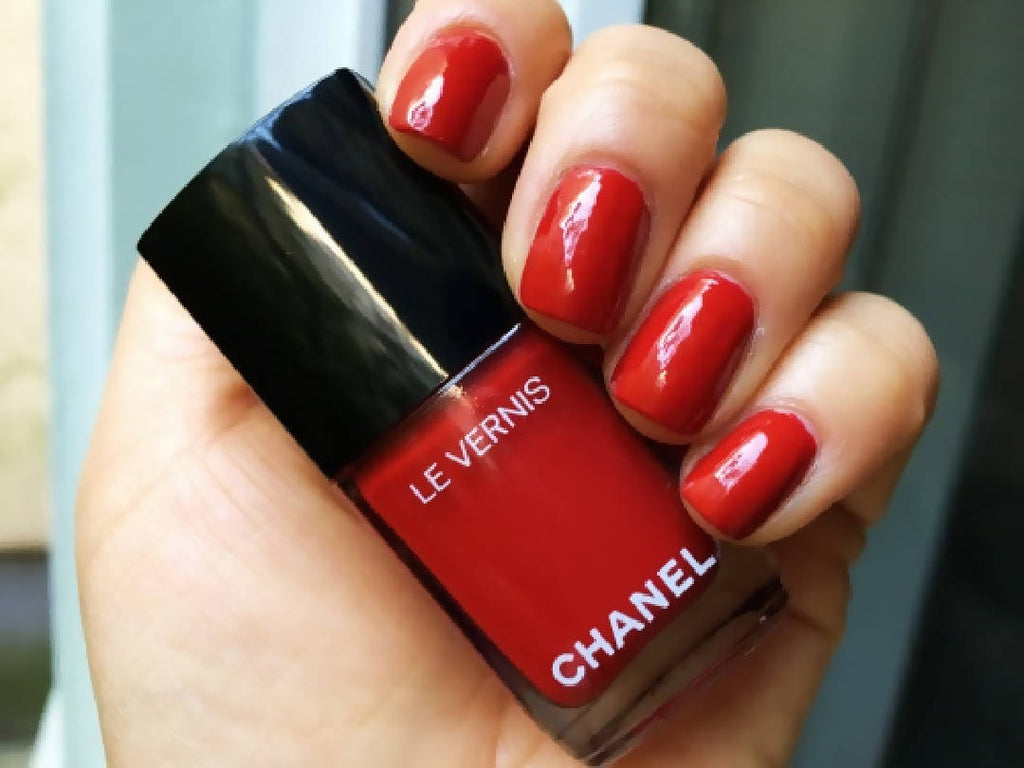 CHANEL Vernis ROUGE FATAL 487 RED Nail Polish NEW Christmas