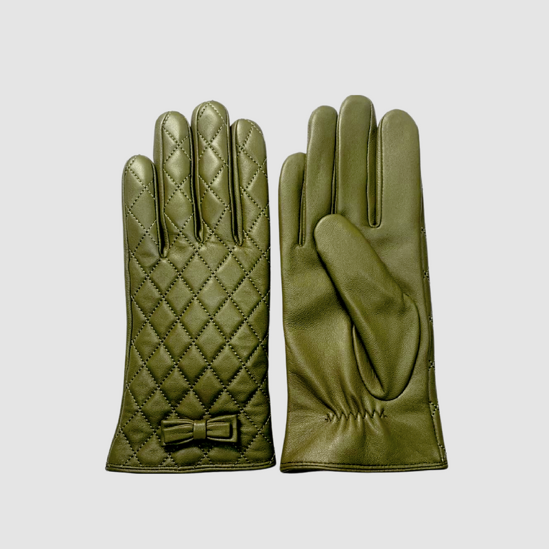 Ladies quilted leather gloves