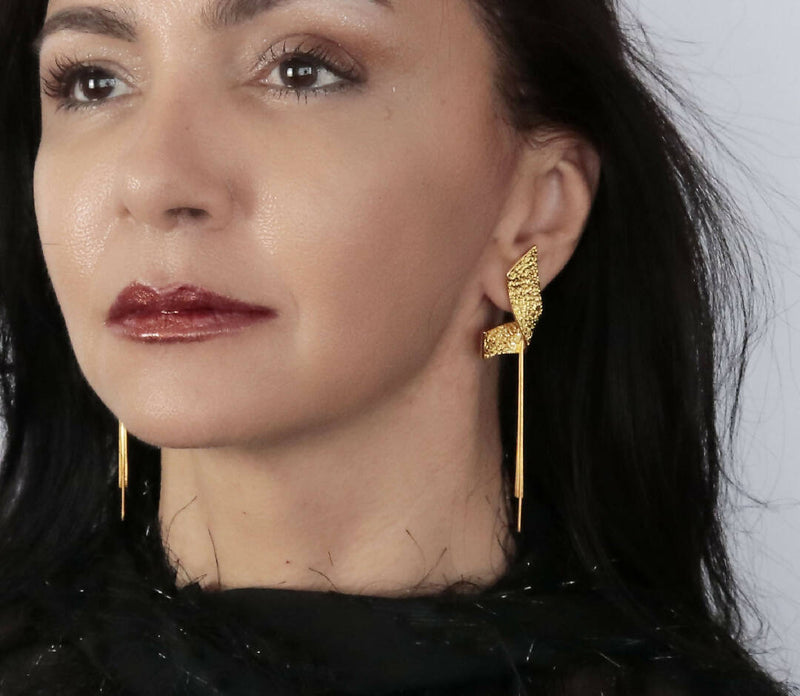 Moon rock twisted earring - gold colour