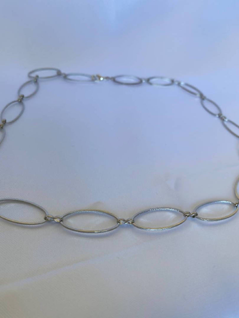 Oval link chain by Aurum.uk